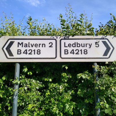 Miles to nearest towns both definetly worth a visit
